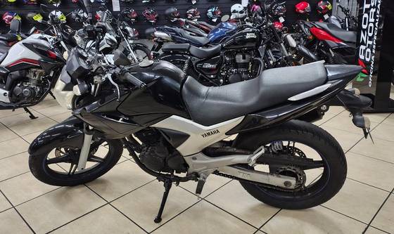 YAMAHA FAZER BLACK EDITION 